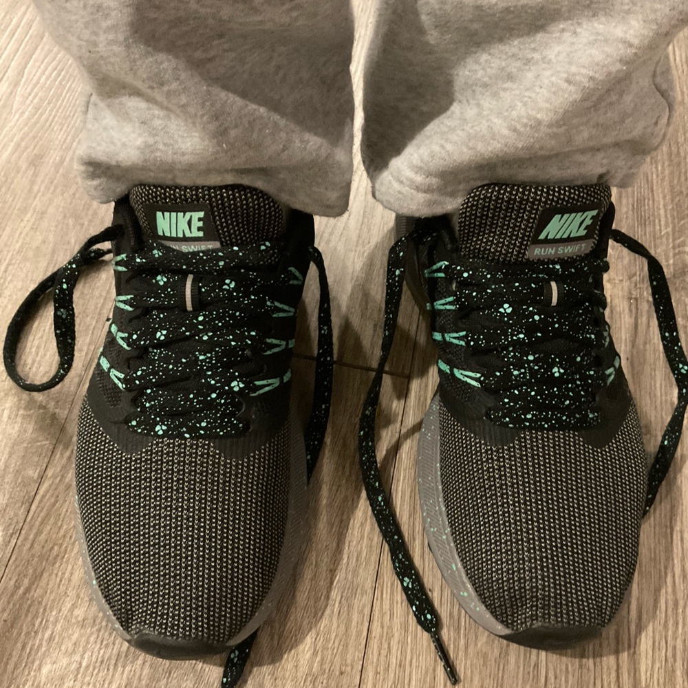Nike Sneakers size 5.5 BLK/Grey/ Mint Green
